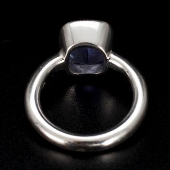 RING, vitguld 18K, tanzanit 3,9 ct. Vikt 8,6 g.