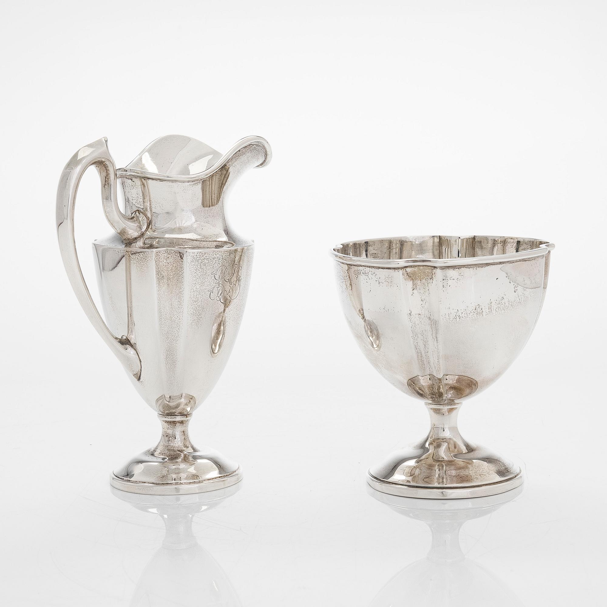 Kaffe- och teservis, 5 delar, silver, på försilvrad bricka, USA, sannolikt 1930-tal.