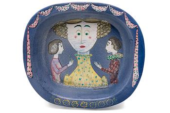 483. Birger Kaipiainen, A CERAMIC DISH.