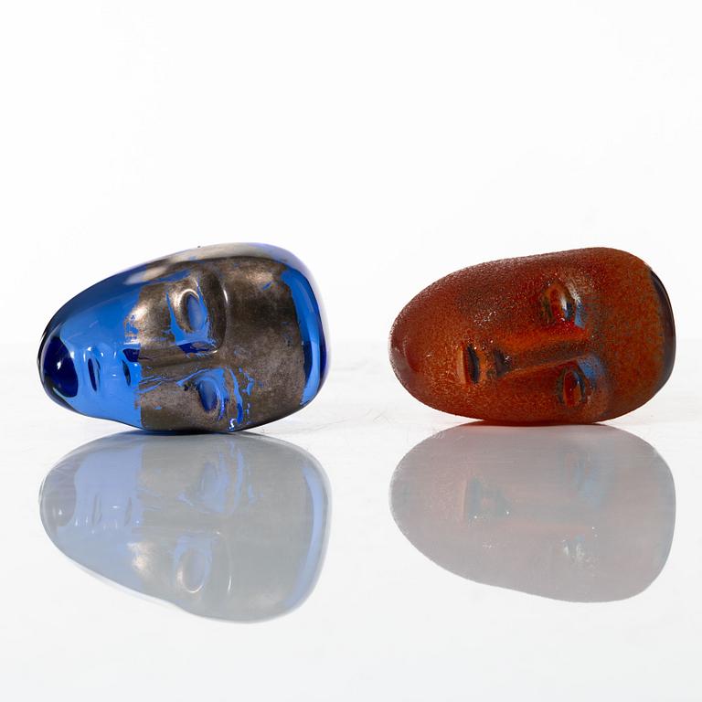 Bertil Vallien, skulpturer, 2 st, Kosta Boda.