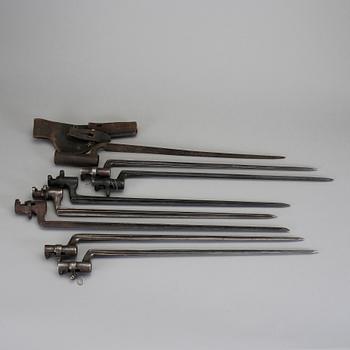 BAJONETTER, 8 stycken, 1800-tal.