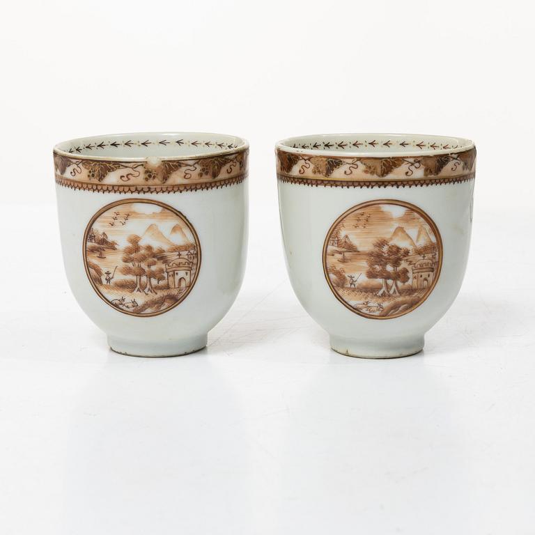 A collection of export porcelain, China, Qing dynasty, 18th century.