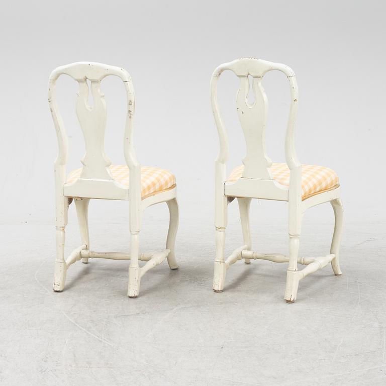 Stolar, 2 st snarlika, rokoko, 1700-talets mitt.