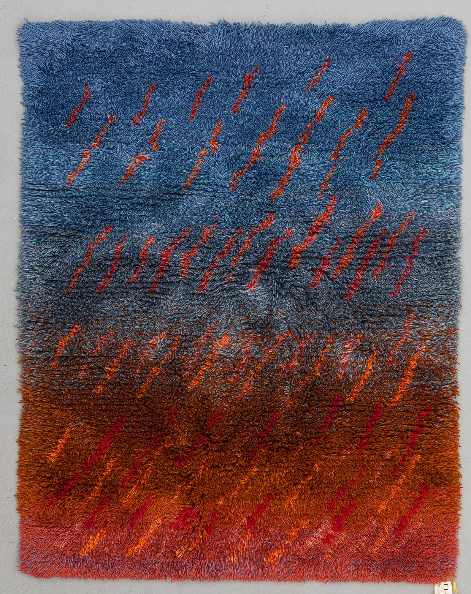 A RUG, for Friends of Finnish Handicraft. Circa 108x139 cm.