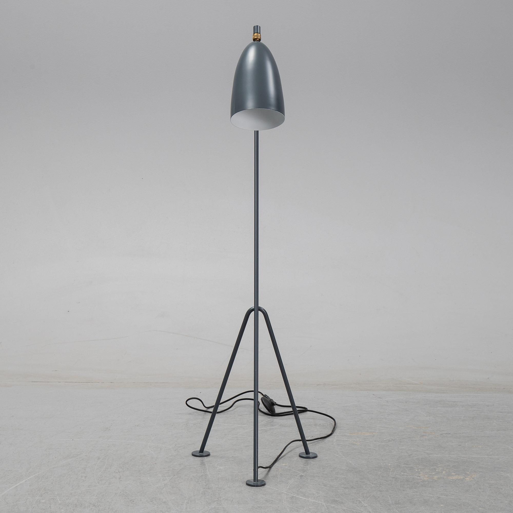 Greta Magnusson Grossman, golvlampa, "Grasshopper", GUBI, 2000-tal.