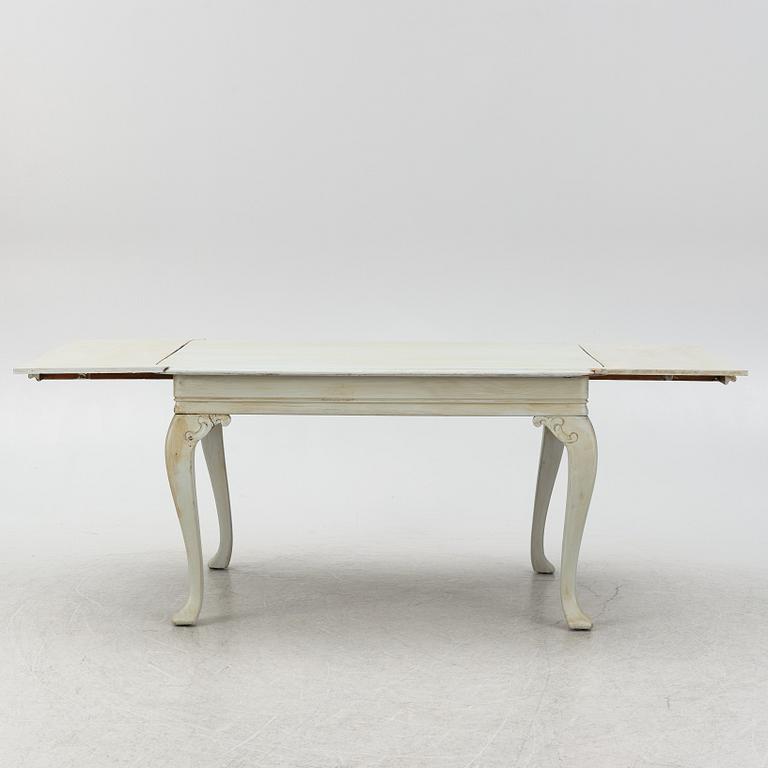 Dining table, Rococo style, first half of the 20th century.