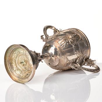 Praktpokal, silver. Shanghai, omkring 1900. Oidentifierad mästare.