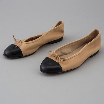 CHANEL, ballerinaskor, storlek 39.