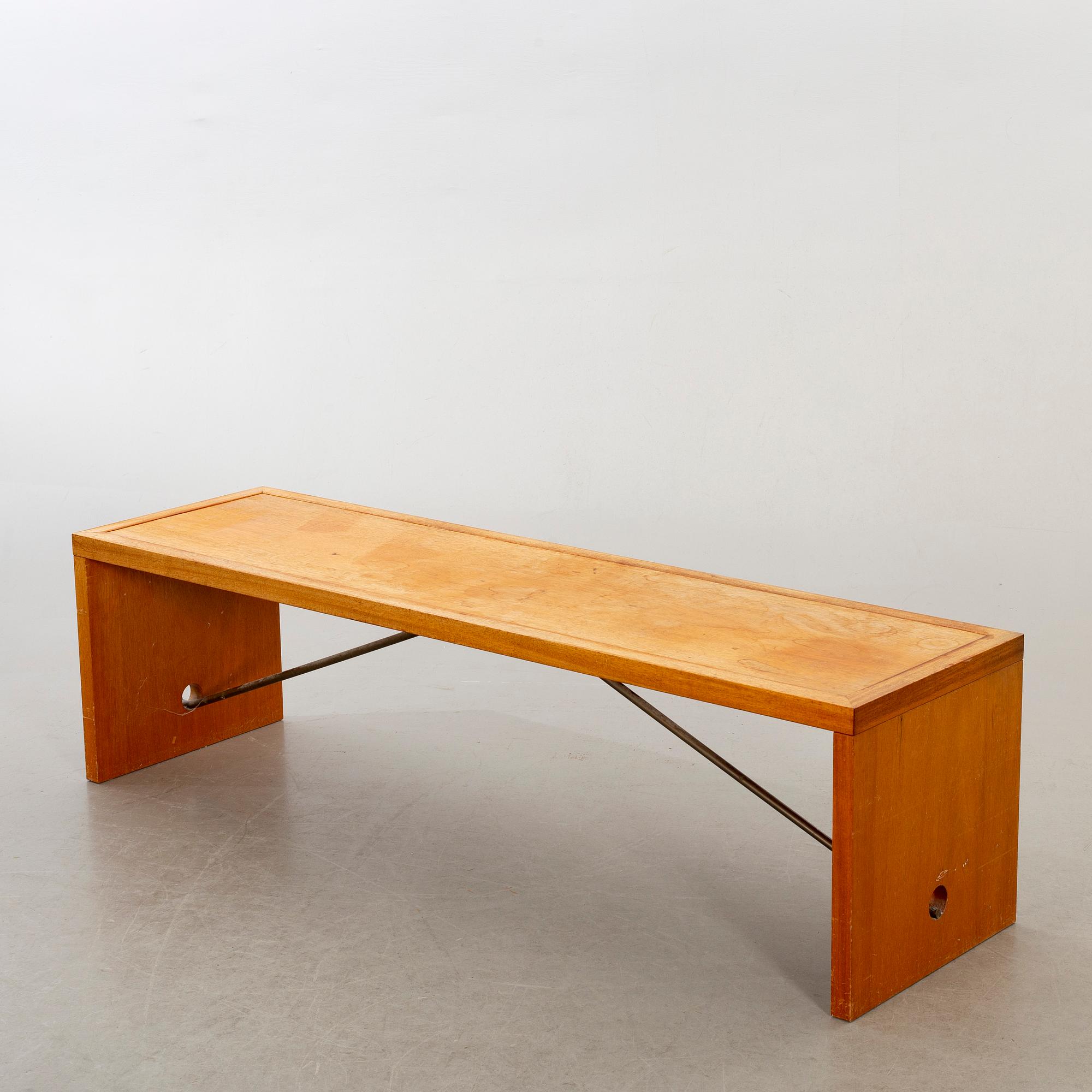 OLOF PIRA, Sideboard/bänk, 1900-talets andra hälft.