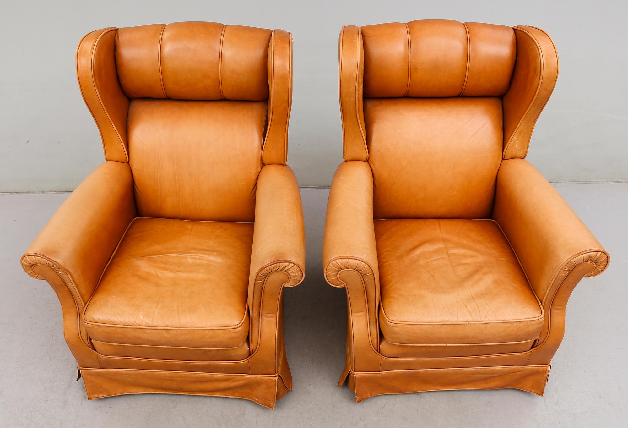 FÅTÖLJER, 1 par, 1900-talets andra hälft.