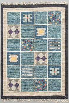 MATTA, rölakan, monogramsignerad RC (Rakel Carlander), 1900-talets mitt. Ca 201 x 135 cm.