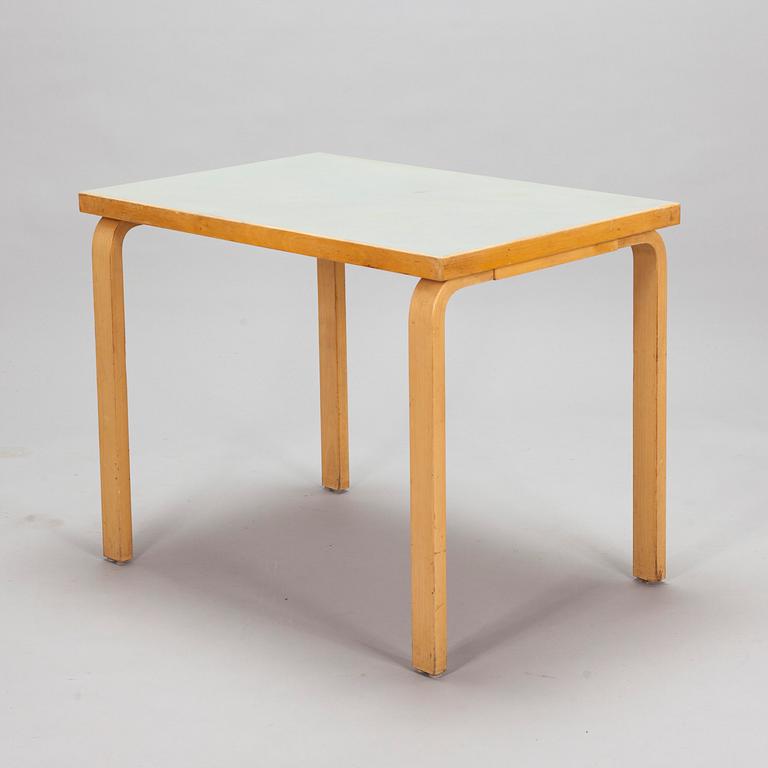 Alvar Aalto, A mid-20th century table for O.Y. Huonekalu- ja Rakennustyötehdas A.B.