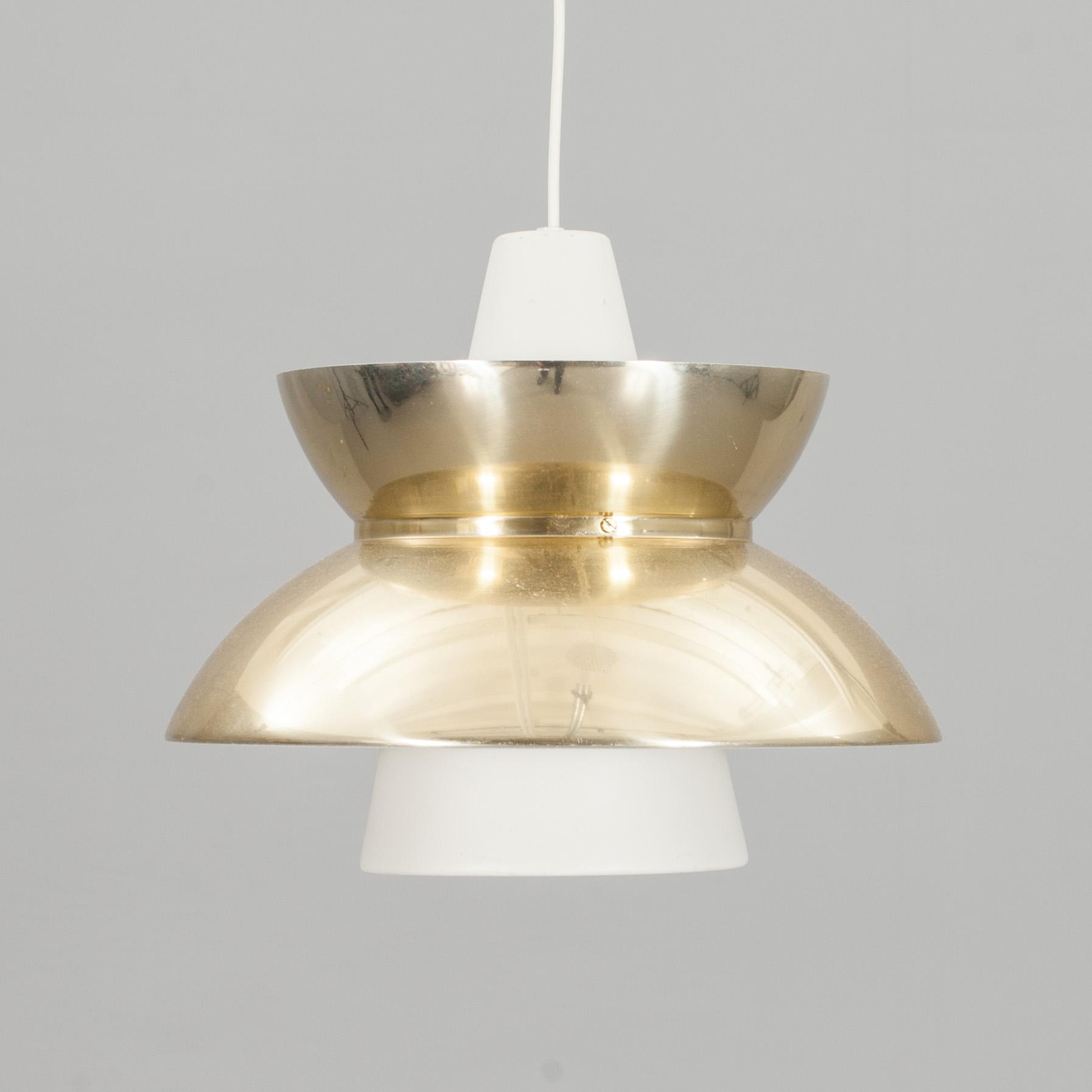 TAKLAMPA, Jörn Utzon för Louis Poulsen, Danmark.