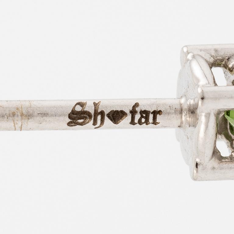 Earrings 18K white gold with colour-treated green brilliant-cut diamonds.