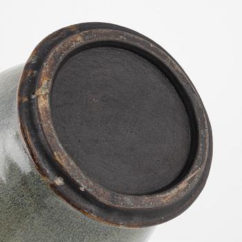 A ceramic vase and dish, Southeast Asia, 19th-20th century.