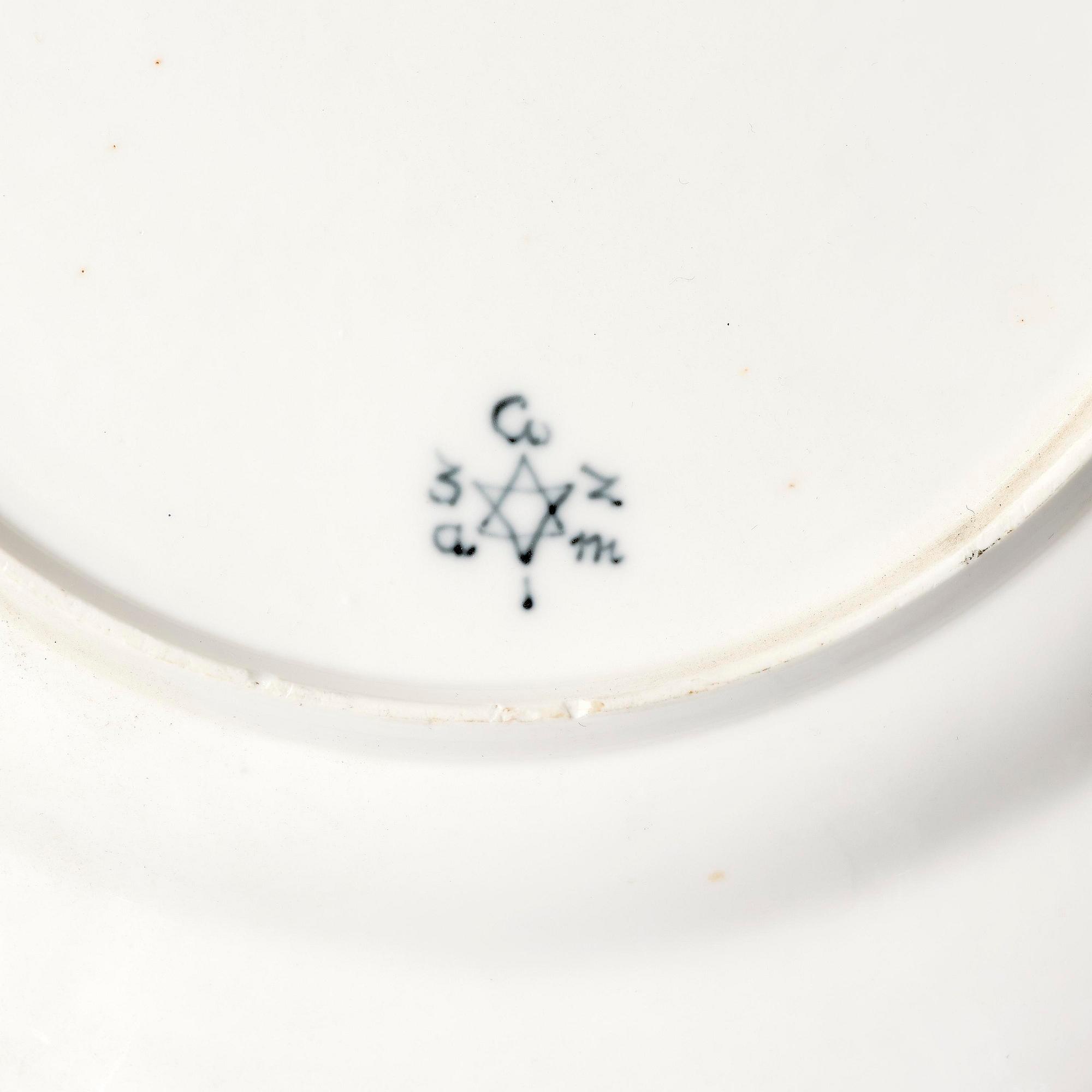 A set of two Nymphenburg plates, Germany, 18th century.