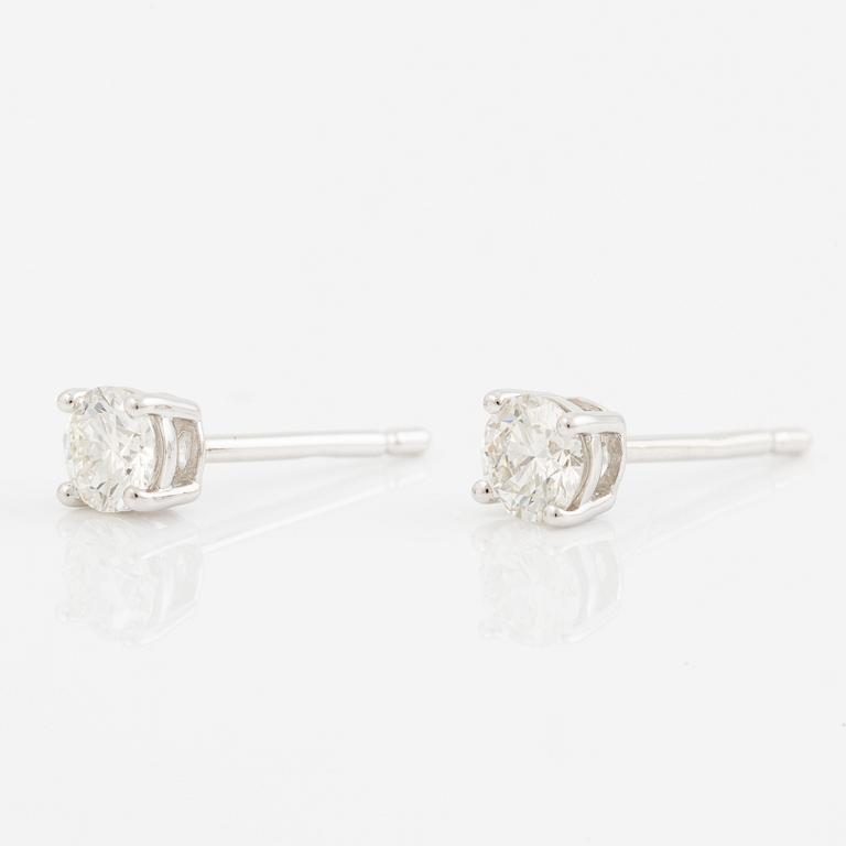 Earrings 18K white gold with brilliant-cut diamonds, accompanying GIA dossier.
