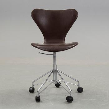 ARNE JACOBSSON, kontorsstol, "Sjuan".