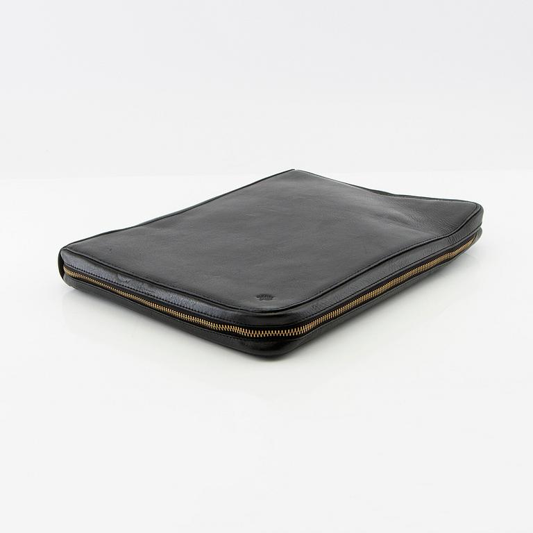 Mulberry laptop case.