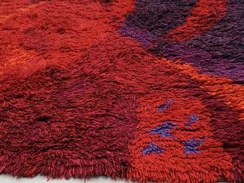 RUG. Knotted pile. 166,5 x 127,5. Knotted at Borgs fabriker, Lund.