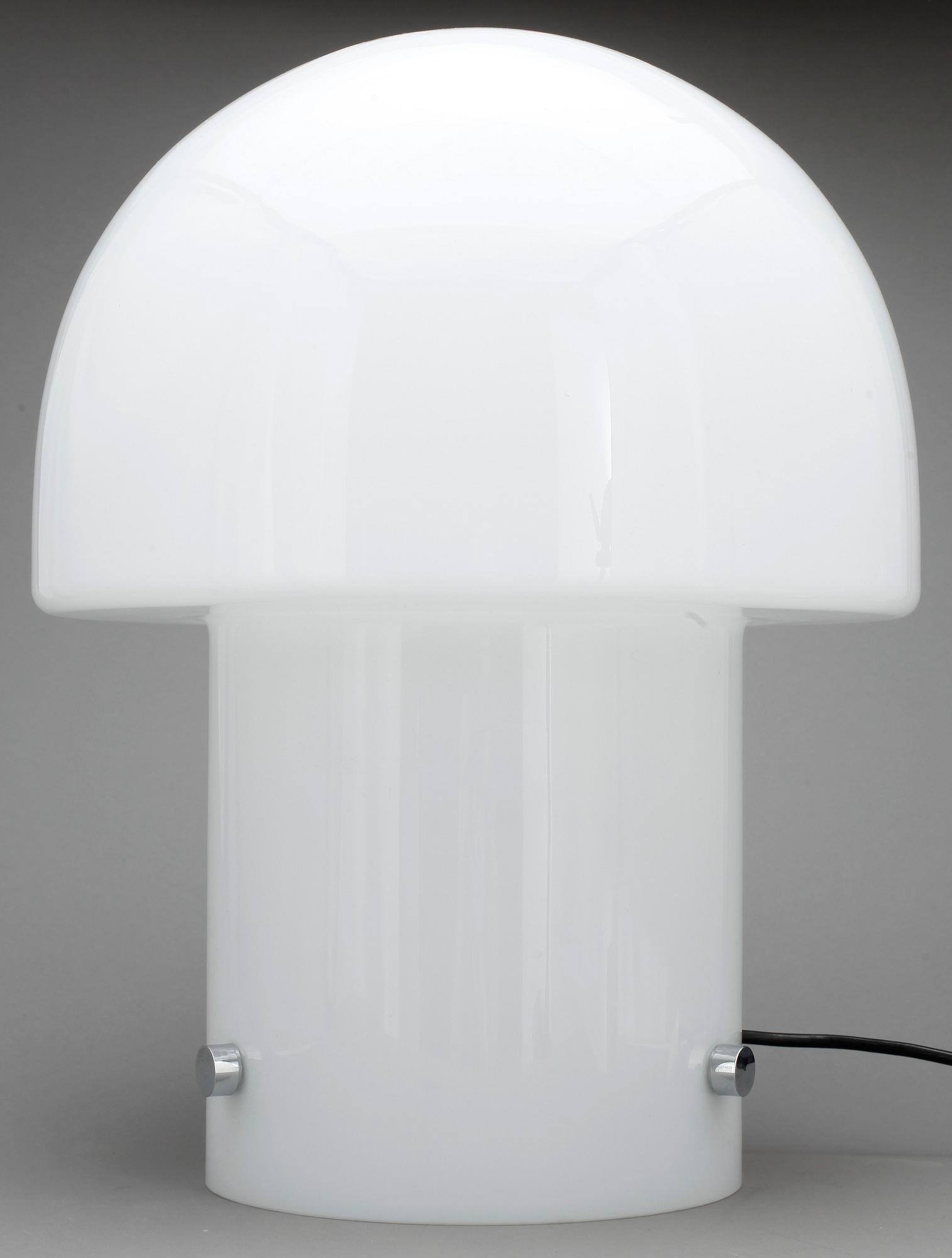 BORDSLAMPA. Glas. Limburg.