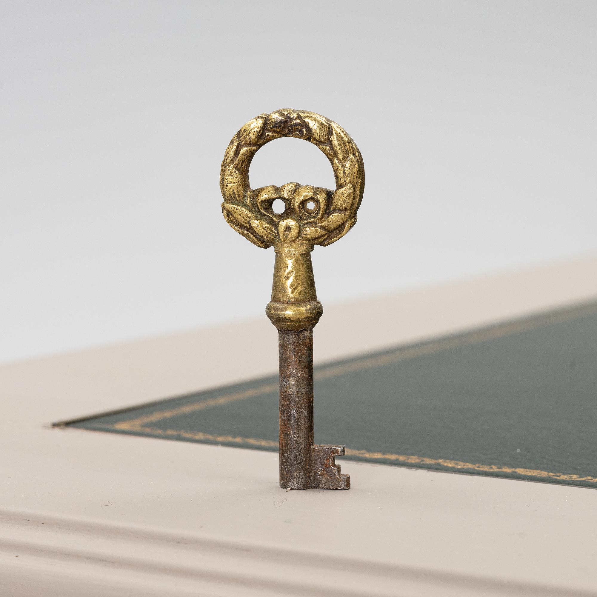 Desk, Gustavian style. 20th century.