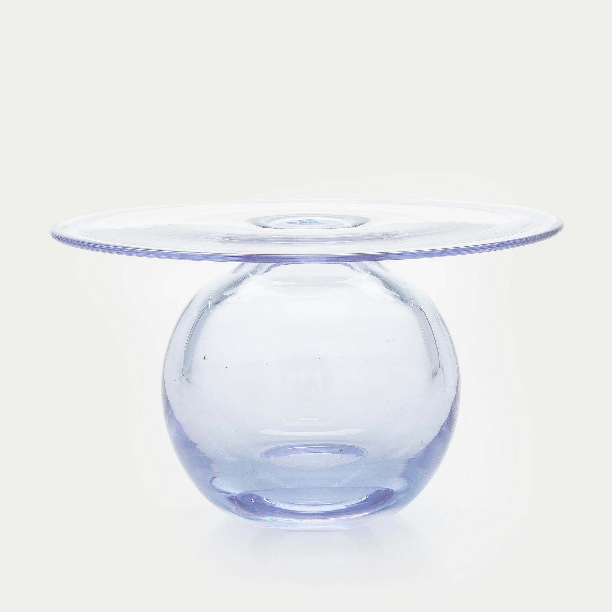 Nanny Still, A 'Saturnus' vase signed Nanny Still Riihimäen Lasi Oy.