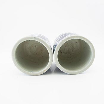 A pair of blue and white jardineres, 20th century.