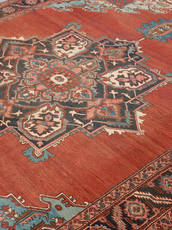 CARPET. Antique Heriz. 366,5 x 293 cm.