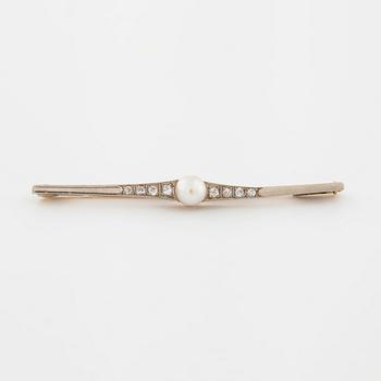 A cultured pearl and old cut diamond brooch.