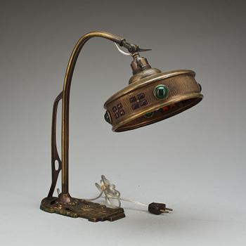 BORDSLAMPA, jugend. 1900-talets början.