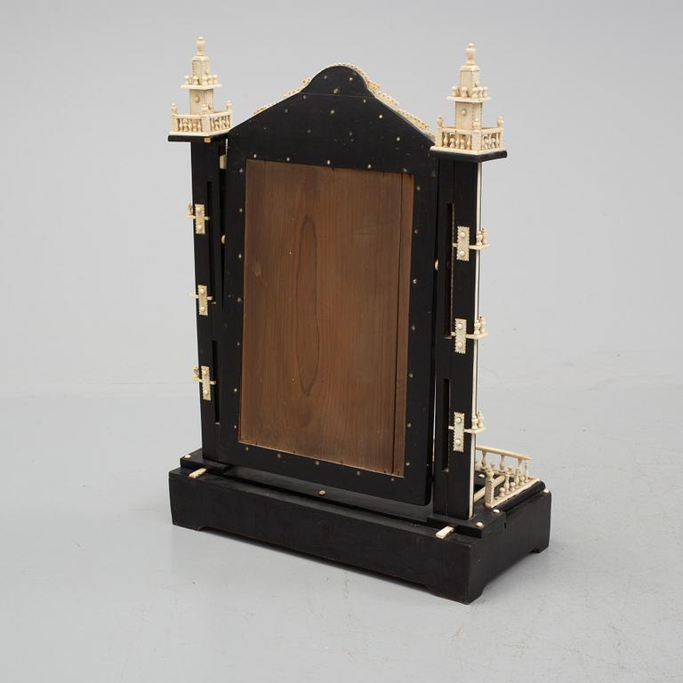 A 19th century toilet mirror by Jan Petter Jansson, "Bonna-Janne" (1829-1914).