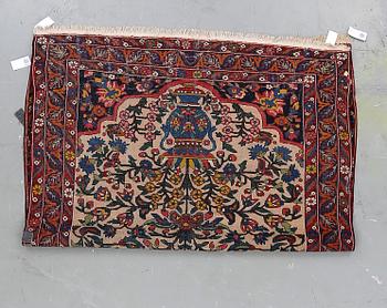 MATTA, semiantik, Bakthiari, figural. Ca 205x160 cm.