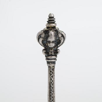 Brännvinssked, silver, barock, 1600-tal. Icke identifierad stämpel.