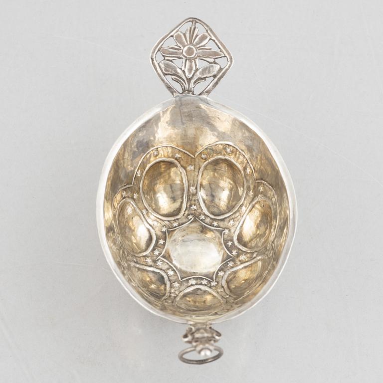 A Swedish silver cup, mark of Per Wilhelm Hanngren, Falun (active 1796-1815).