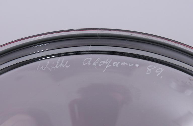 SKÅL PÅ FOT, glas, Wilke Adolfsson, sign och dat -89.