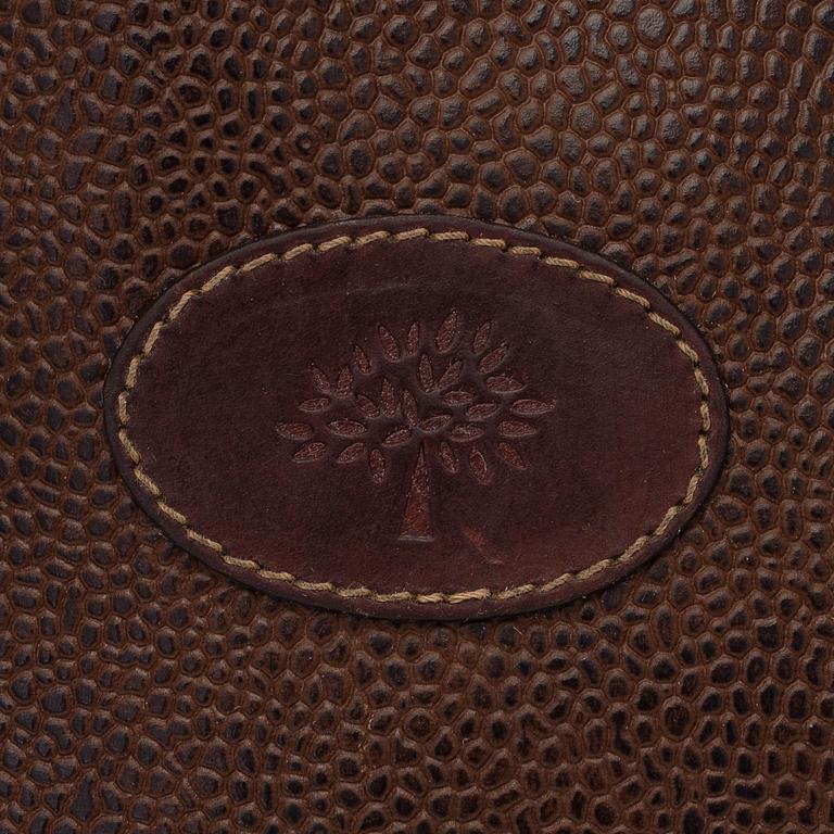 A SCOTCHGRAIN TOTE BAG.