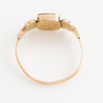 Ring,  guld med gömma, 1841.