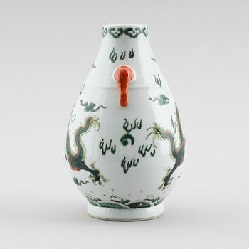 VAS, porslin, Kina, 1900-tal.