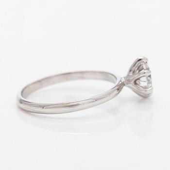 Ring, solitaire, brilliant cut diamond, 14K white gold.
