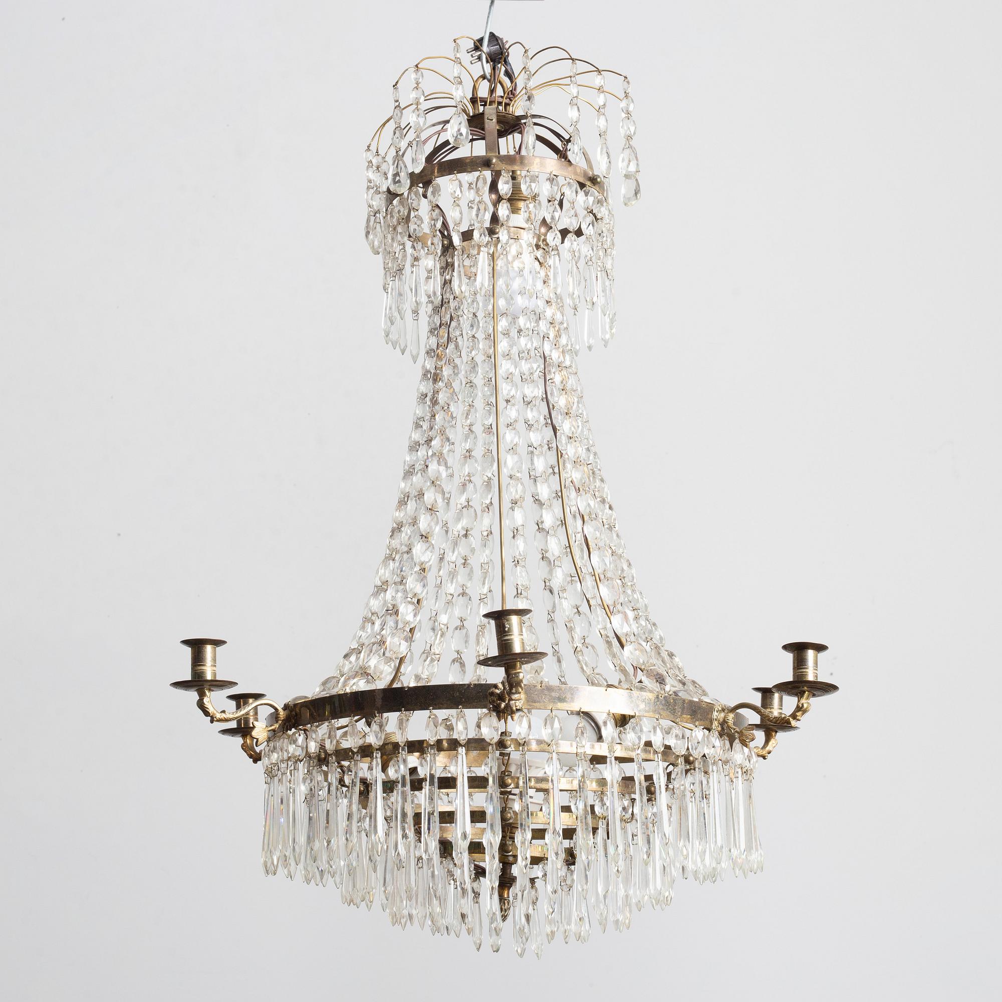 Chandelier, circa 1900, Gustavian style.