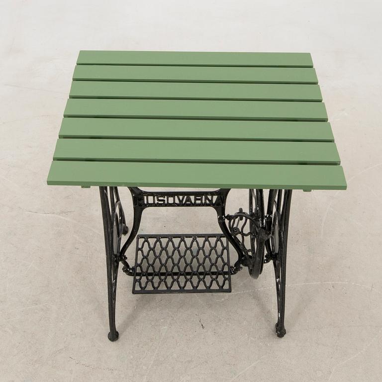 Trädgårdsgrupp 3 dlr 1900-talets första hälft.