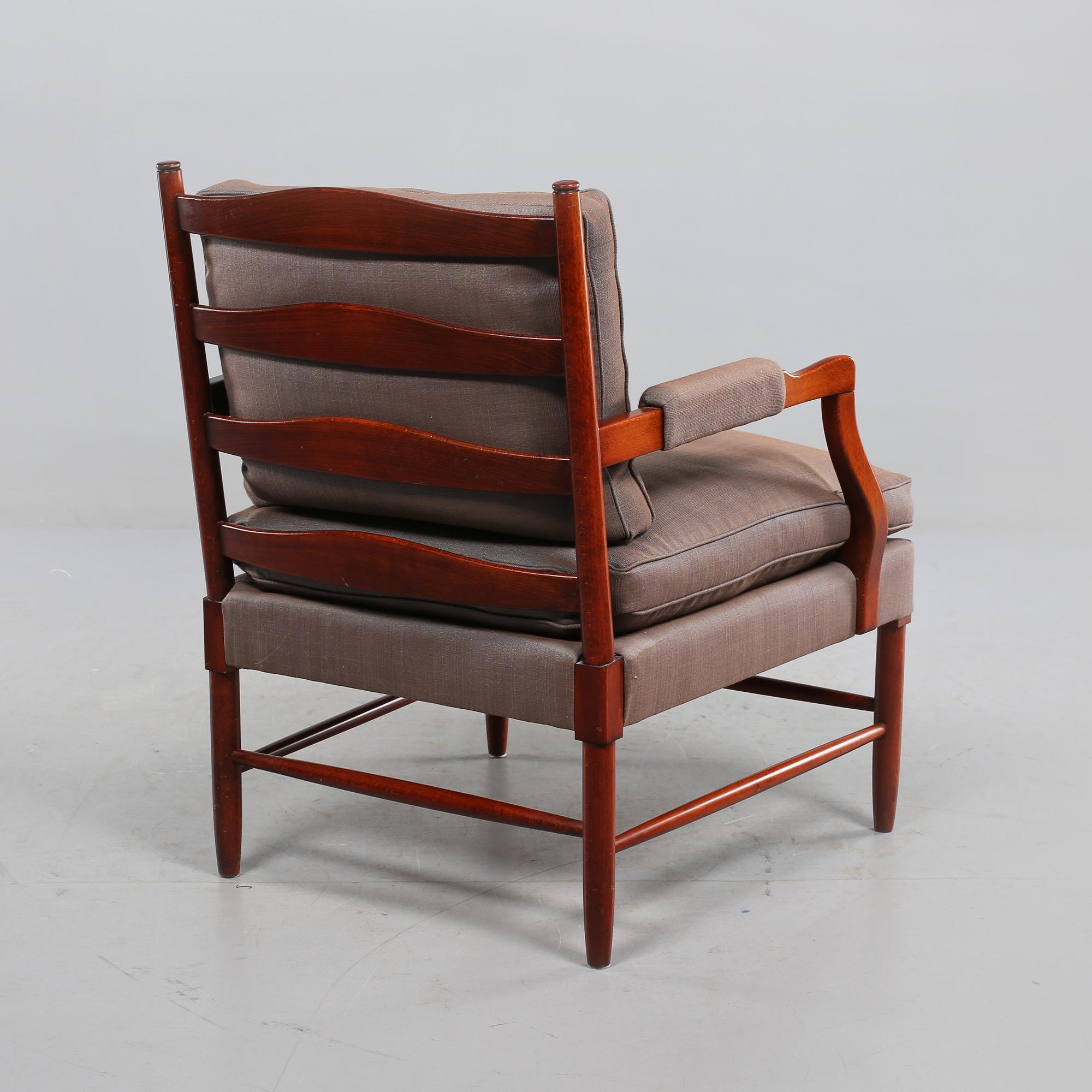 FÅTÖLJ, sk Gripsholmsfåtölj, 1900-talets andra hälft.