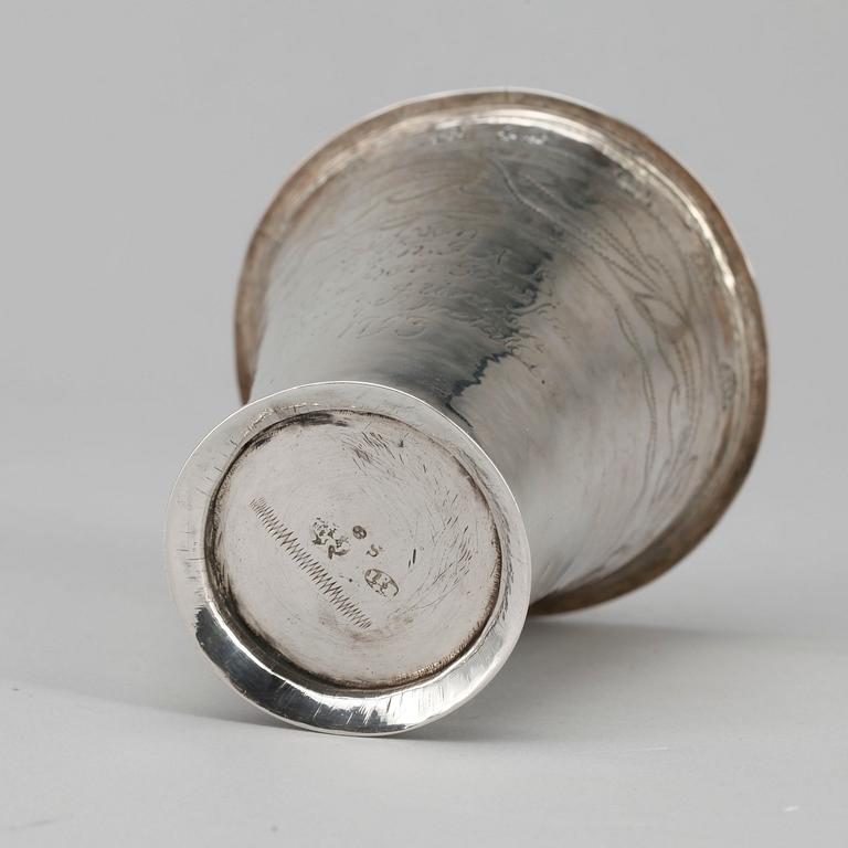 BÄGARE, silver, Johan Petterson Berg, Norrköping, verksam 1727-1762(68). Vikt ca 53 gram.