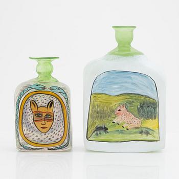 Ulrica Hydman Vallien, two unique art glass bottles, Boda Ateljé, Signed.