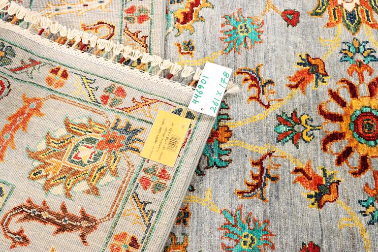 A Ziglar Ariana carpet, c. 261 x 178 cm.