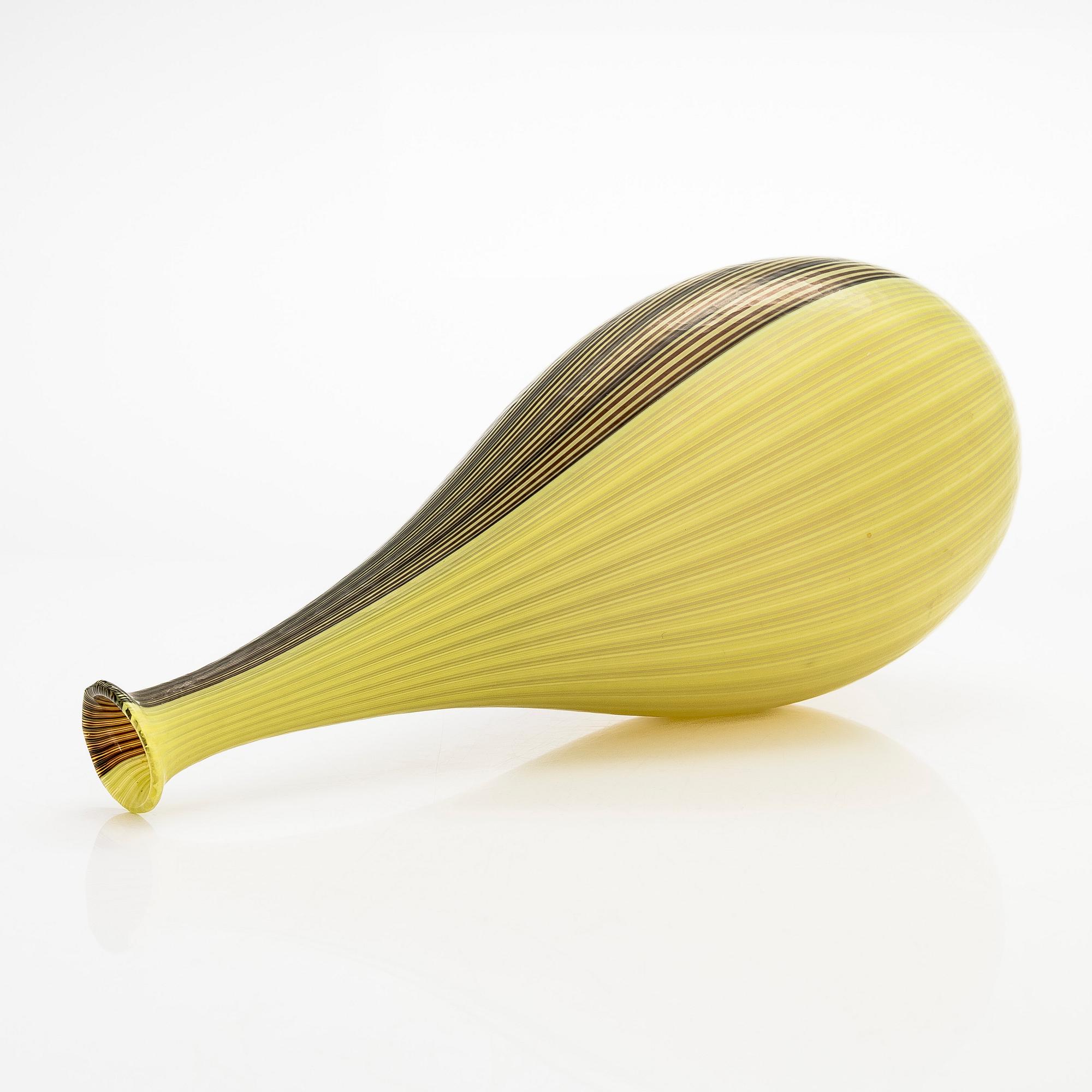 Carlo Scarpa, vase, 'Tessuto' signed Venini Murano Italia.