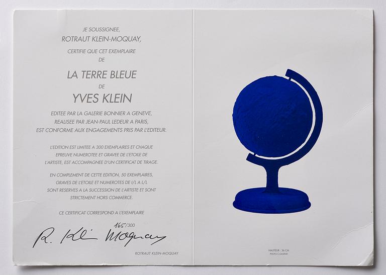 Yves Klein, "La Terre Bleue".