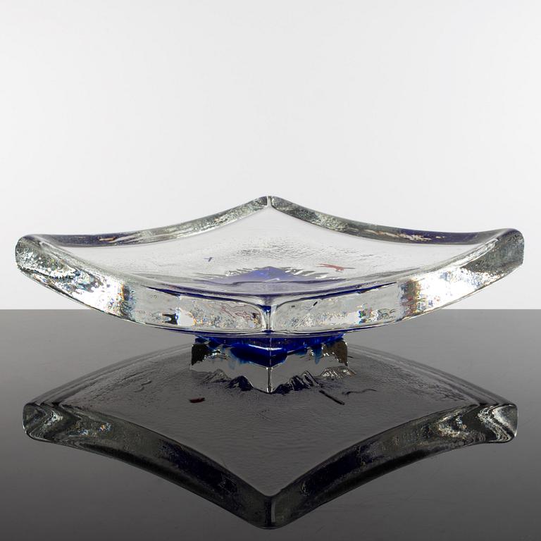 BERTIL VALLIEN, plate, glass, signed, Kosta Boda.