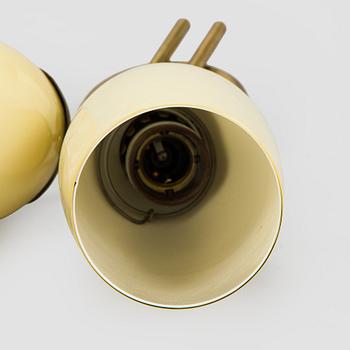 Paavo Tynell, a mid-20th century '9452' wall light for Idman.